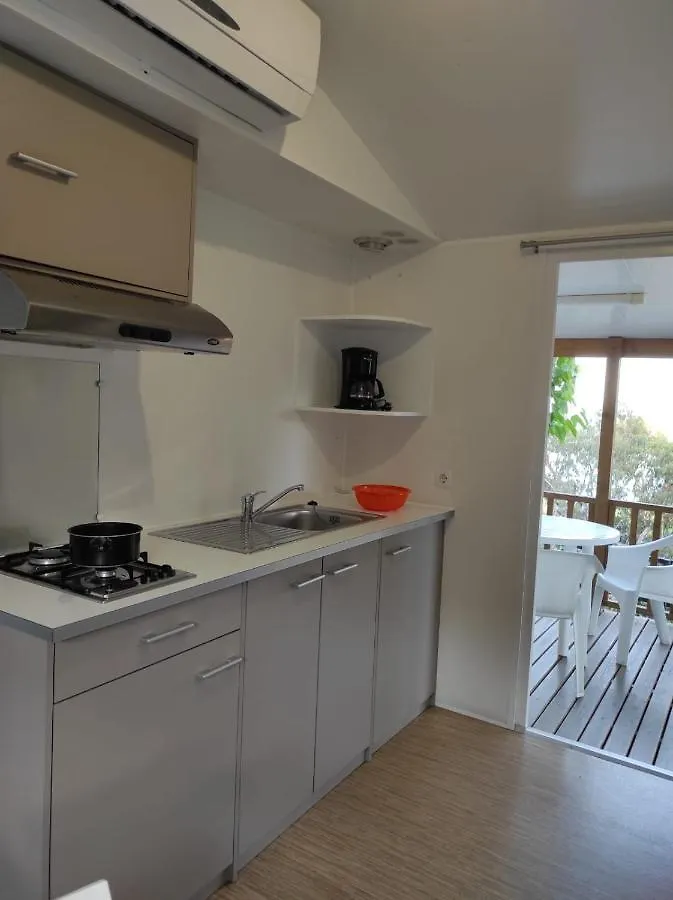 Camping Roca Grossa Calella Campsite