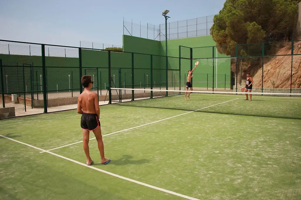 Camping Roca Grossa Calella Campsite