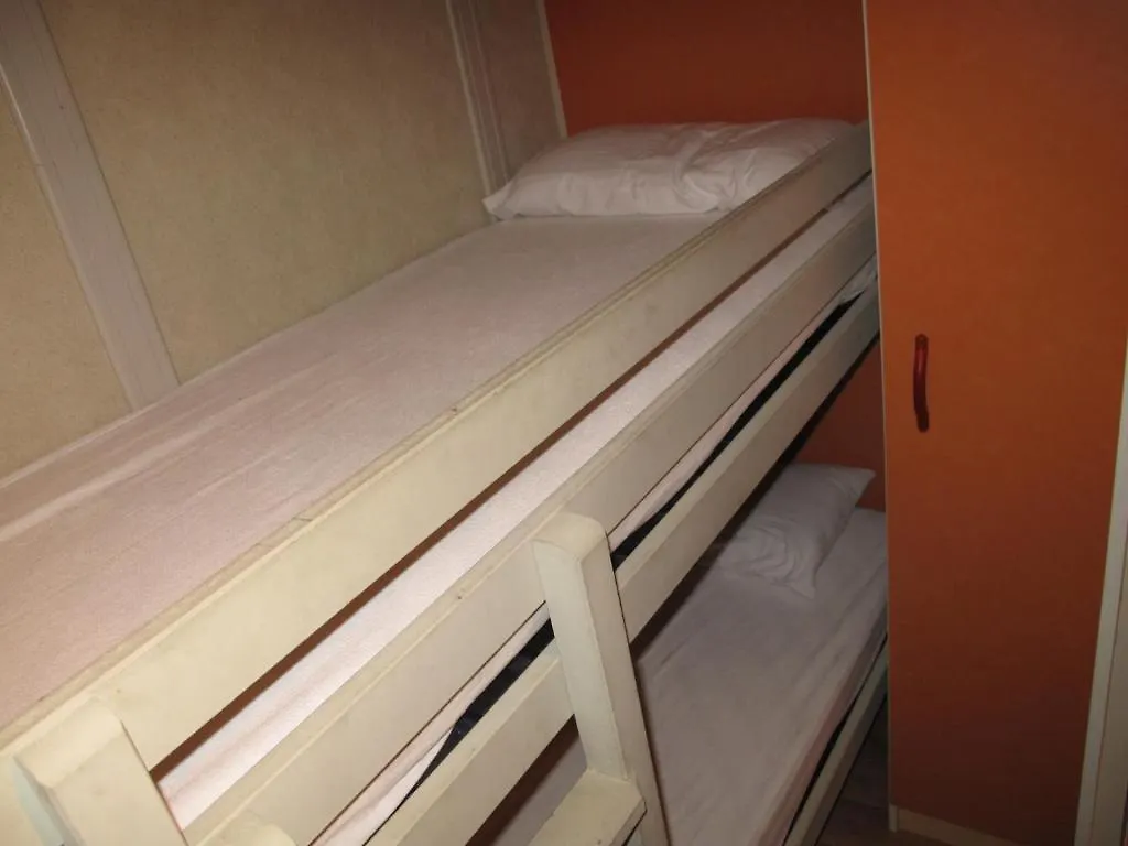 Camping Roca Grossa Calella Campsite
