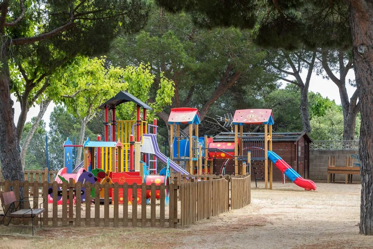Camping Roca Grossa Calella Campsite